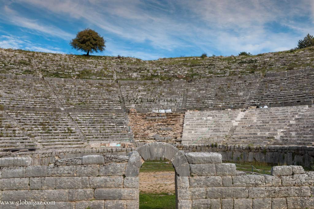 Dodono Ancient Theater